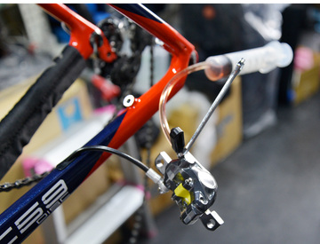 Di2油圧ディスクロードST-R785を先取り