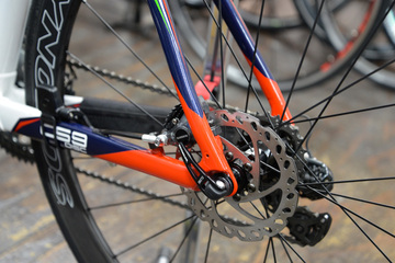 Di2油圧ディスクロードST-R785を先取り