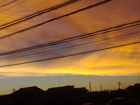 昨日の夕空とツバメの巣