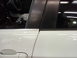 BMW3 メッキモール部分フィルム貼り付け
