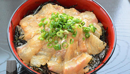 鯛の漬け丼