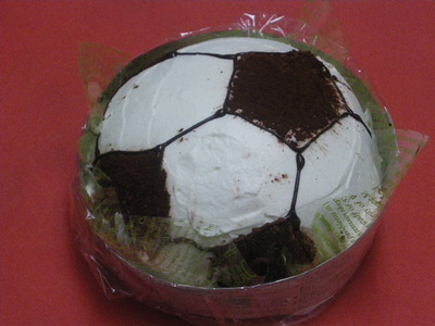 オーダーケーキ　（ホワイトチョコケーキ）