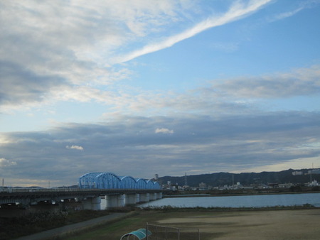 きのうの北島橋の空