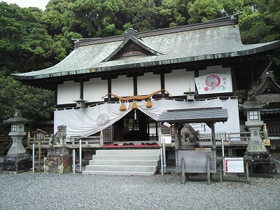 闘鶏神社
