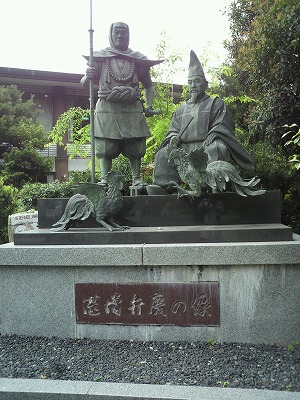 闘鶏神社