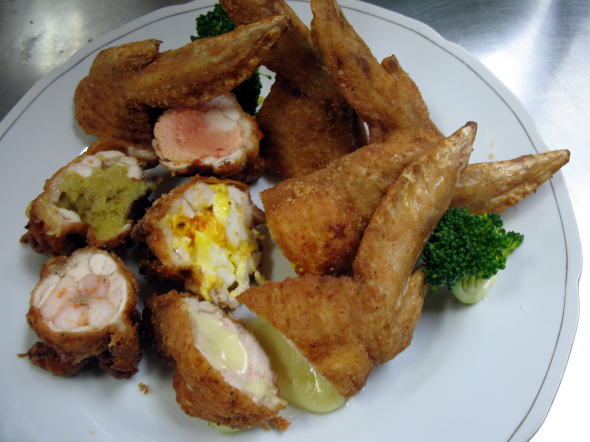 うめどり手羽先の５色揚げ