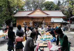 箕嶋神社での「市」開催