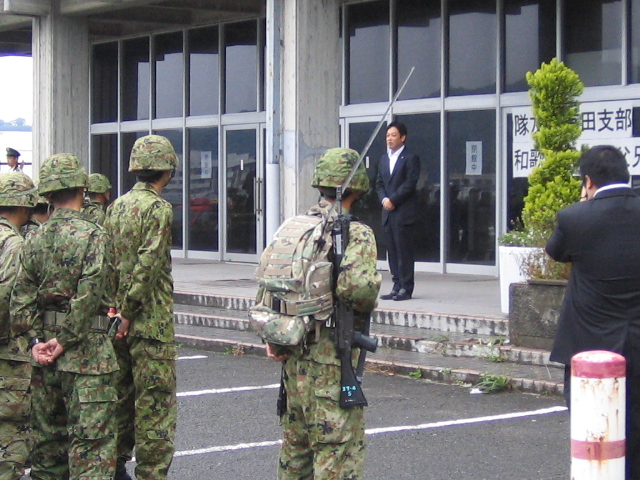 自衛隊歩行