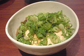 突き出し　胡麻油で食べる冷や奴