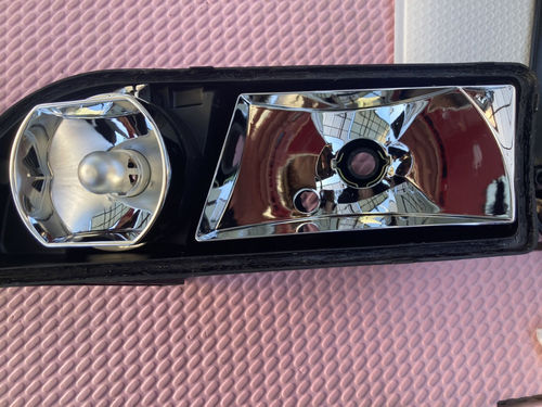 R32スカイラインヘッドライトリフレクター再メッキ加工