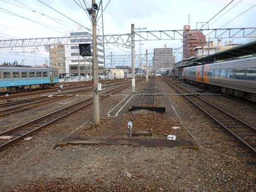 予讃線松山駅