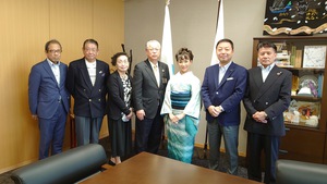 海南の神出市長さん、川崎議長さんを表敬訪問させて頂きました。