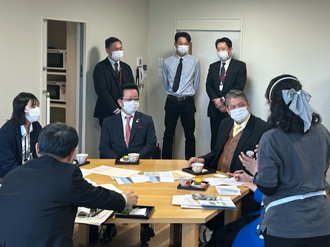 ヴォルテールＤマウリシオ在大阪フィリピン総領事夫妻来県