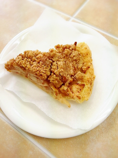 アップルクラムパイあります。 アップルクラムパイあります。