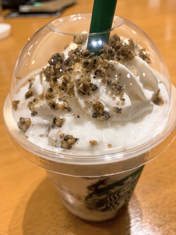 黒・白・金のGOMA