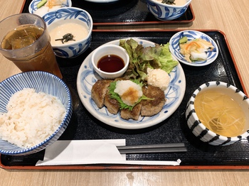 お昼は和風