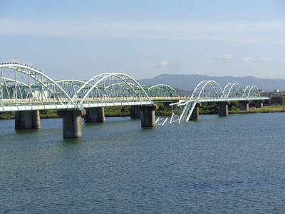 和歌山市の水道橋が崩落！